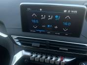 PEUGEOT 5008 2018 (68)