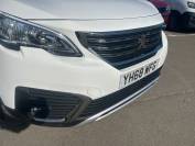 PEUGEOT 5008 2018 (68)