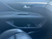 PEUGEOT 5008 2018 (68)