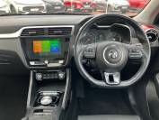 MG ZS 2021 (21)