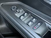 PEUGEOT 3008 2019 (19)