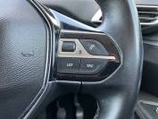 PEUGEOT 3008 2019 (19)