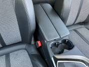 PEUGEOT 3008 2019 (19)