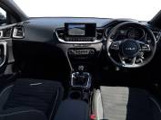 KIA XCEED 2023 (73)