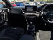 KIA XCEED 2023 (73)