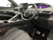 PEUGEOT 3008 2023 (73)