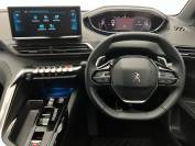 PEUGEOT 3008 2023 (73)