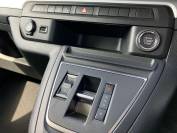 VAUXHALL VIVARO-LIFE 2024 (73)