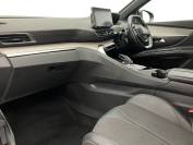 PEUGEOT 5008 2022 (71)