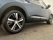 PEUGEOT 5008 2022 (71)