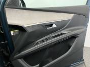 PEUGEOT 5008 2022 (71)