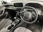PEUGEOT 2008 2021 (21)