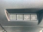PEUGEOT 2008 2023 (23)