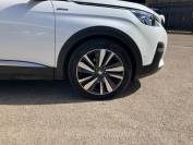 PEUGEOT 3008 2019 (19)