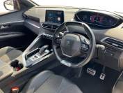 PEUGEOT 3008 2019 (19)