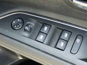 PEUGEOT 3008 2019 (19)