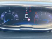 PEUGEOT 3008 2019 (19)