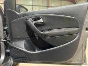 VOLKSWAGEN POLO 2016 