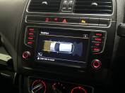 VOLKSWAGEN POLO 2016 