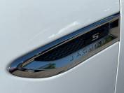 JAGUAR E-PACE 2018 (68)