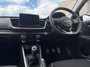 KIA STONIC 2022 (72)