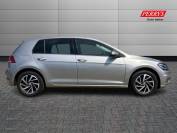 VOLKSWAGEN GOLF 2020 (20)