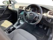 VOLKSWAGEN GOLF 2020 (20)