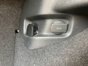VOLKSWAGEN GOLF 2020 (20)