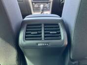 VOLKSWAGEN GOLF 2020 (20)