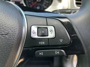 VOLKSWAGEN GOLF 2020 (20)