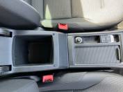 VOLKSWAGEN GOLF 2020 (20)