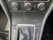 VOLKSWAGEN GOLF 2020 (20)