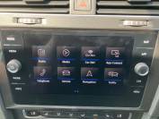 VOLKSWAGEN GOLF 2020 (20)