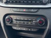 KIA XCEED 2022 (22)