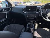 KIA XCEED 2022 (22)
