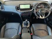 KIA XCEED 2022 (22)