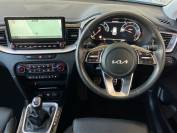 KIA XCEED 2022 (22)