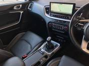 KIA XCEED 2022 (22)