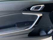 KIA XCEED 2022 (22)