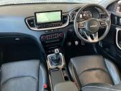KIA XCEED 2022 (22)