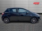 TOYOTA YARIS 2018 (18)
