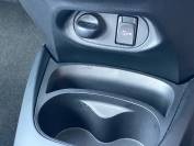 TOYOTA YARIS 2018 (18)