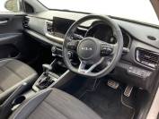 KIA STONIC 2021 (71)