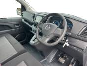 VAUXHALL VIVARO-LIFE 2023 (23)