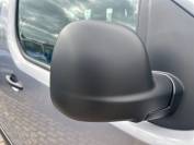 VAUXHALL VIVARO-LIFE 2023 (23)