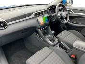 MG ZS 2022 (22)