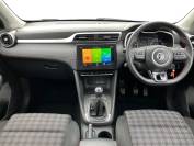 MG ZS 2022 (22)