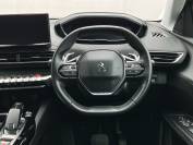 PEUGEOT 3008 2022 (22)