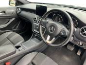 MERCEDES-BENZ A CLASS 2018 (18)