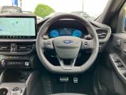 FORD KUGA 2024 (74)